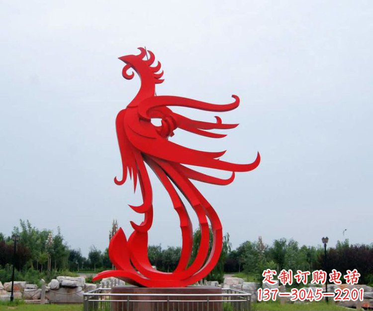 信阳精美凤凰雕塑点亮凤凰公园