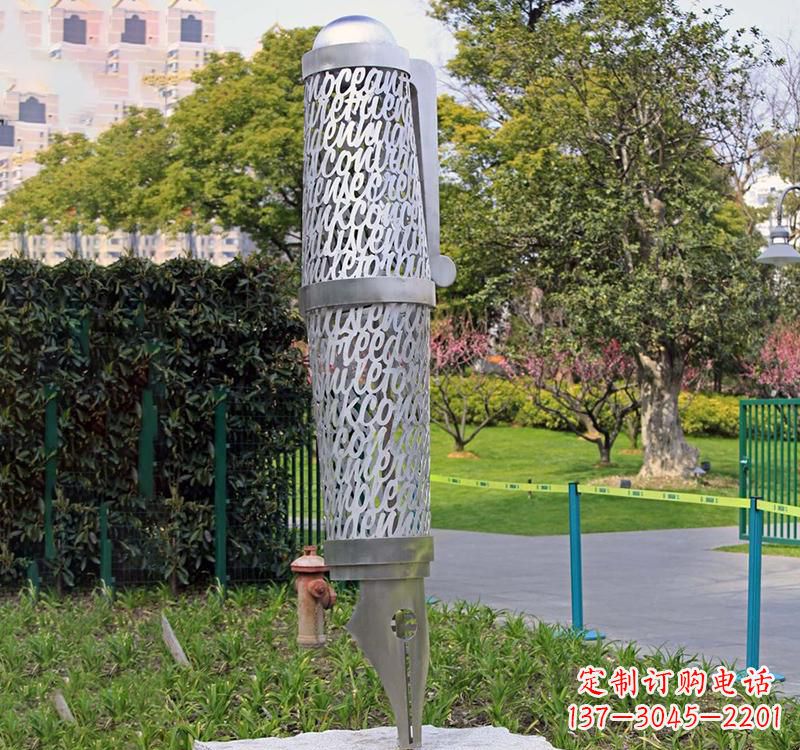 信阳精致不锈钢钢笔雕塑