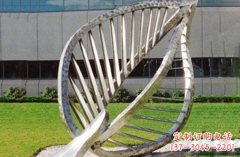 信阳不锈钢公园抽象镂空树叶雕塑——精致美丽