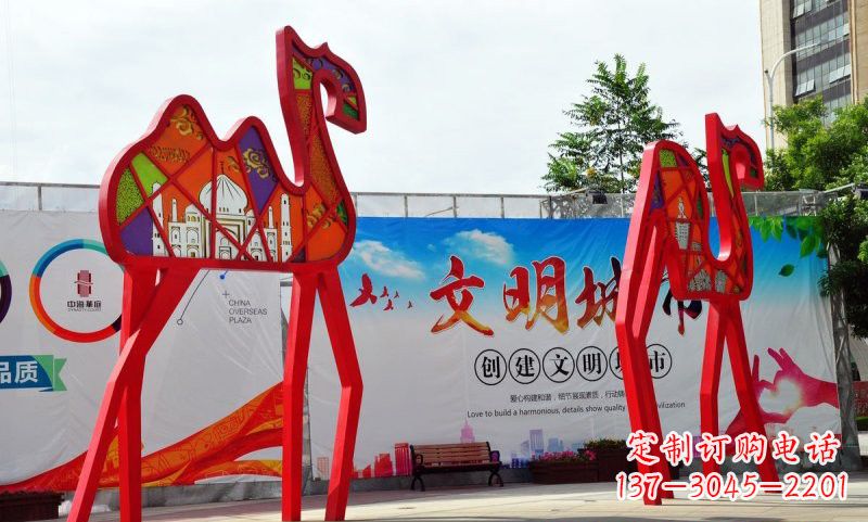信阳不锈钢骆驼雕塑——精美的艺术之作