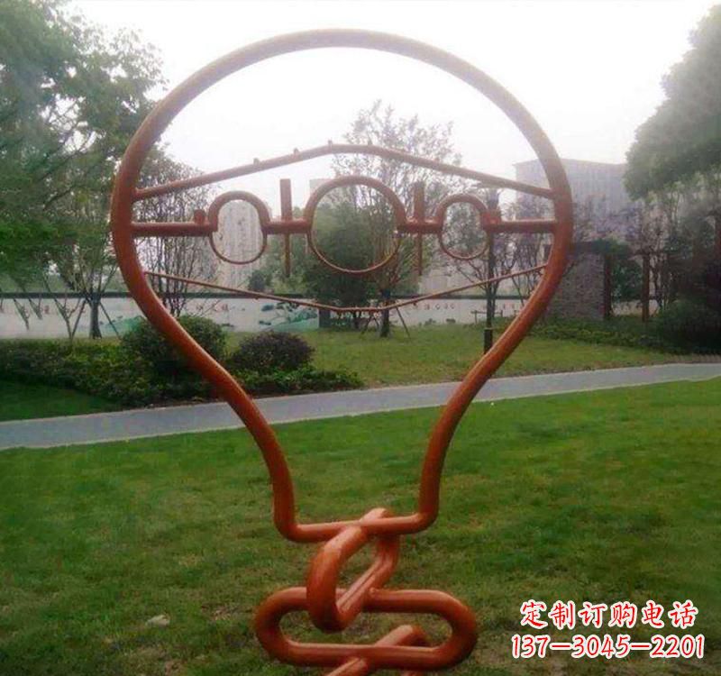 信阳不锈钢灯泡雕塑点亮城市之美