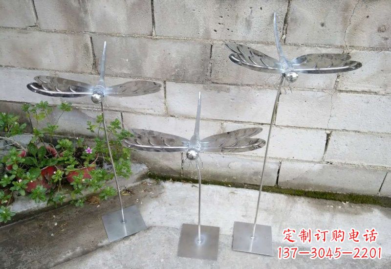 信阳动物雕塑不锈钢蜻蜓的精美镜面