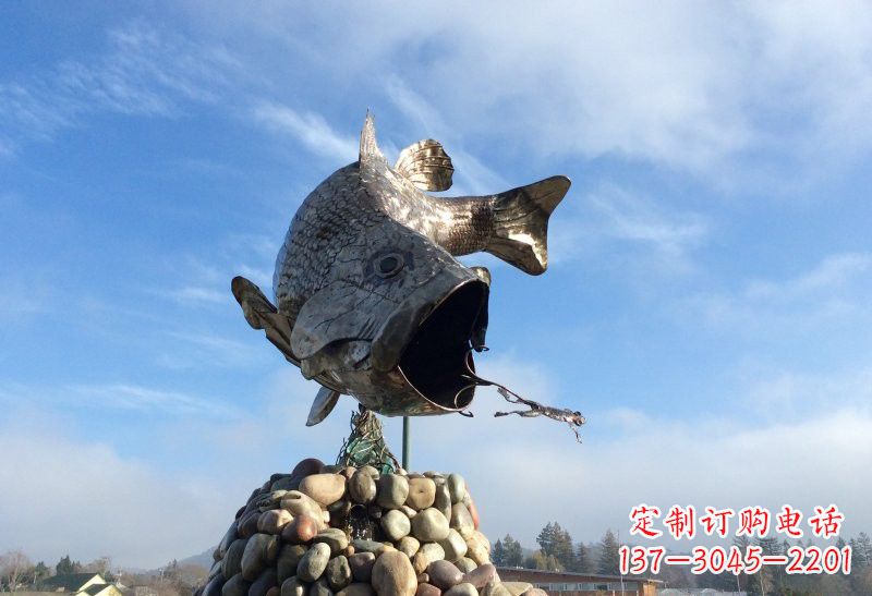 信阳不锈钢鲤鱼雕塑