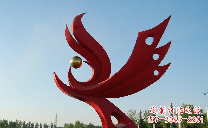 信阳不锈钢公园的凤凰雕塑