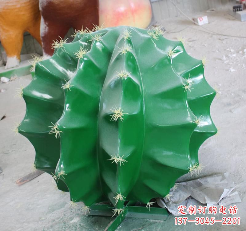 信阳不锈钢仙人掌雕塑给公园景观增添灵动之美
