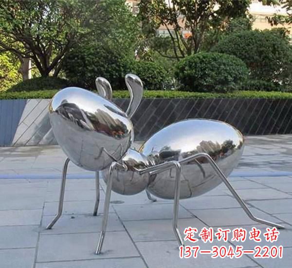 信阳不锈钢蚂蚁雕塑一座镜面公园的精美装点