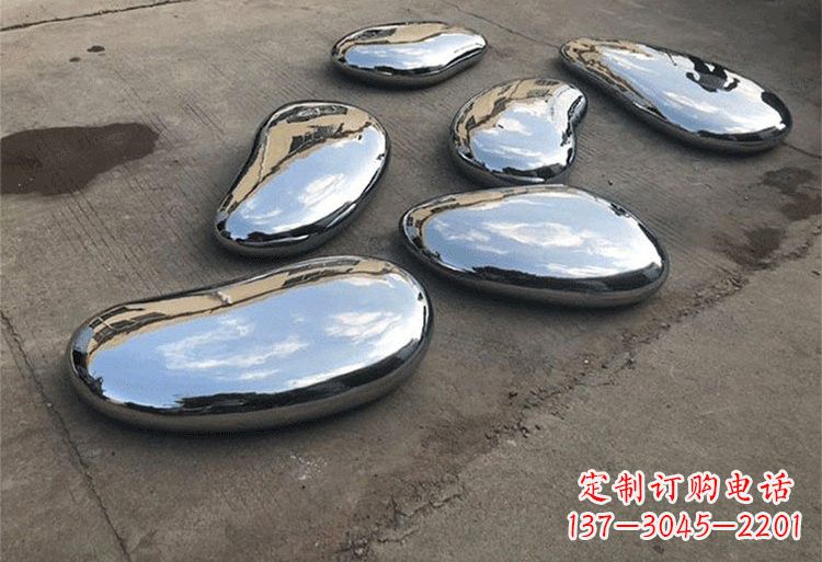 信阳不锈钢水滴雕塑让公园更加美丽