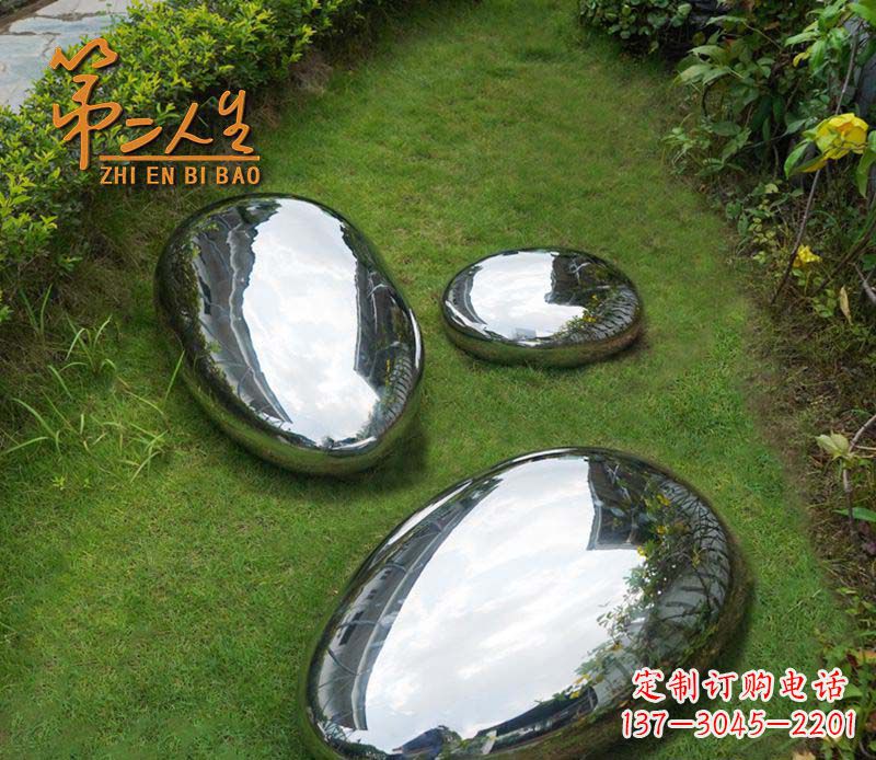 信阳不锈钢公园的水滴雕塑构筑流动的美