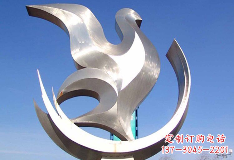信阳不锈钢鸽子雕塑美丽的象征