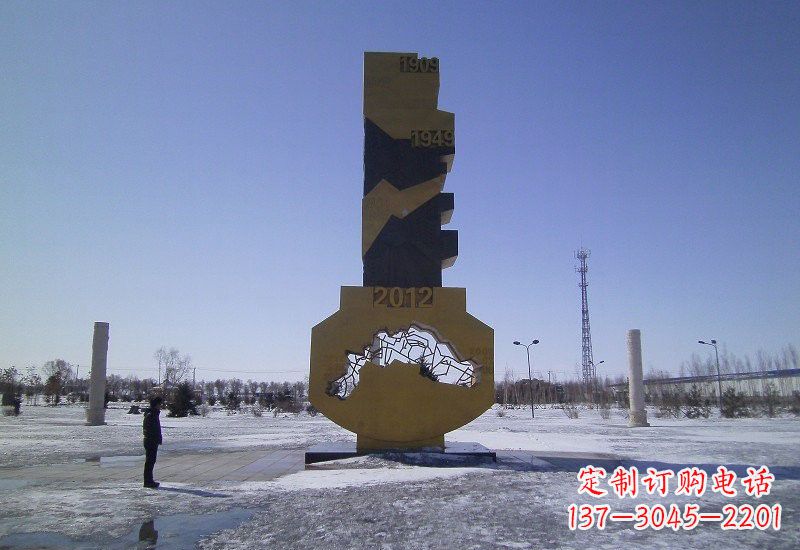 信阳不锈钢钥匙雕塑精致且具有象征意义