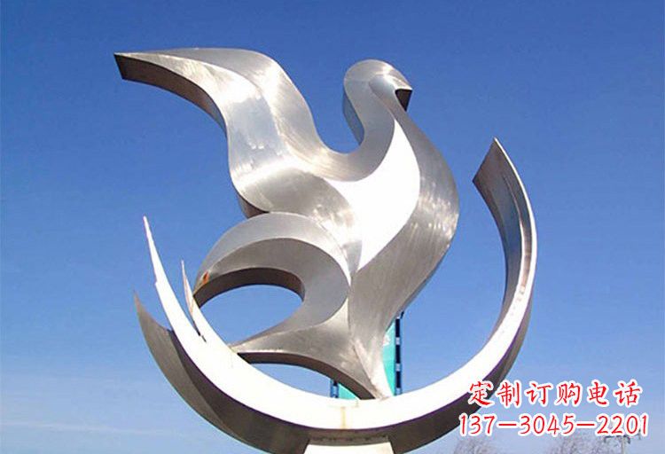信阳不锈钢鸽子雕塑象征着和平