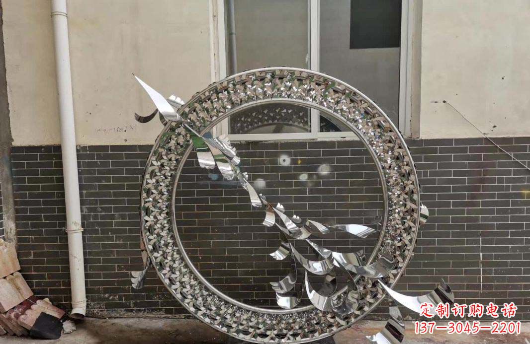 信阳“不锈钢广场飞鸽圆环雕塑”精美的艺术品
