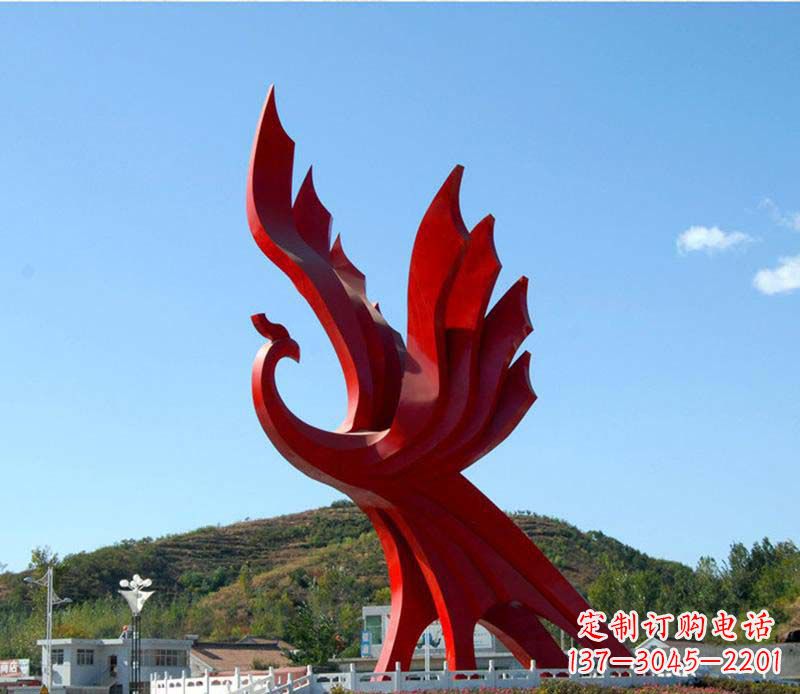 信阳璀璨凤凰不锈钢广场上的艺术之美
