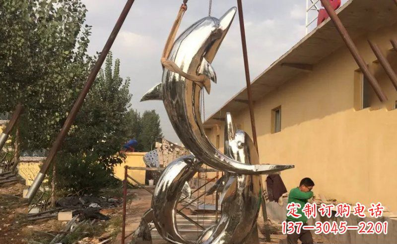 信阳不锈钢海豚雕塑美丽而又神秘