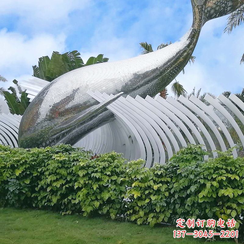 信阳海豚雕塑镜面鲸鱼创意动物景观