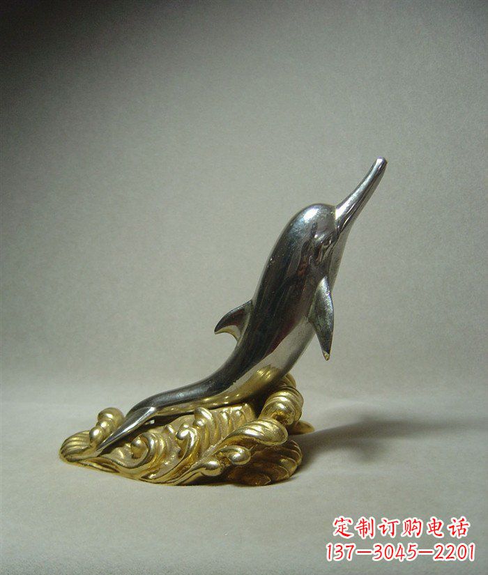 信阳海豚雕塑艺术的海洋之美