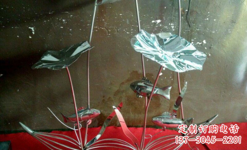 信阳不锈钢荷花雕塑