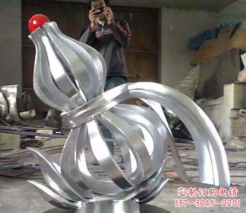 信阳不锈钢葫芦雕塑艺术与科技的完美结合