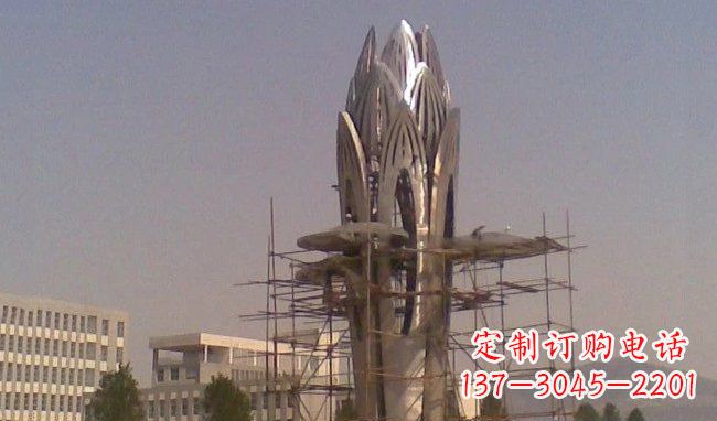信阳不锈钢火炬雕塑精致而又耐用