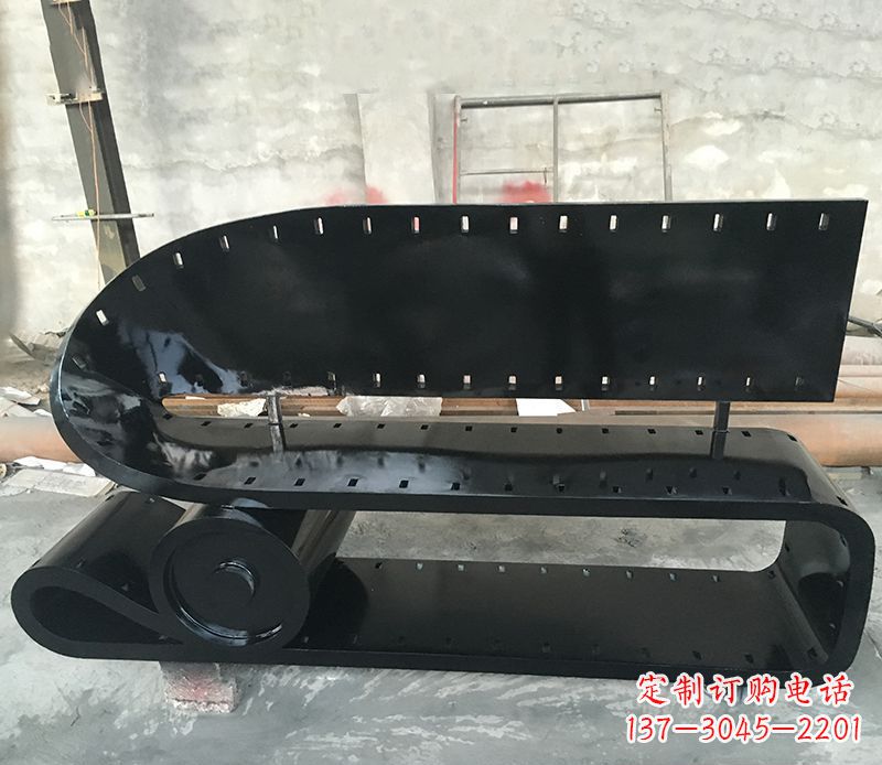 信阳精美不锈钢胶卷雕塑