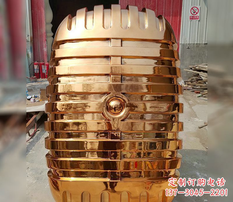 信阳精美不锈钢话筒雕塑