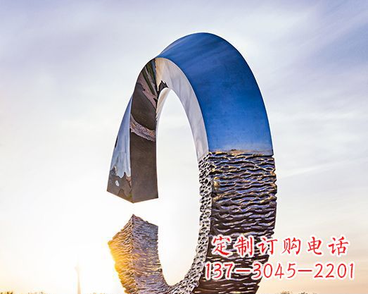 信阳不锈钢景观圆环雕塑环绕自然之美