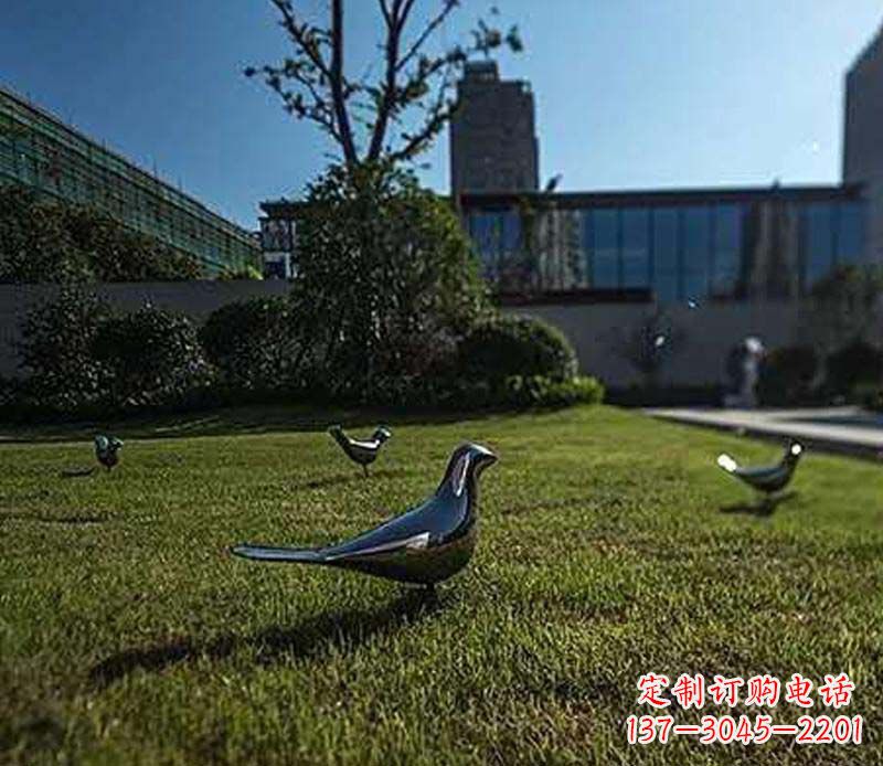 信阳不锈钢镜面鸽子雕塑象征和平与美丽