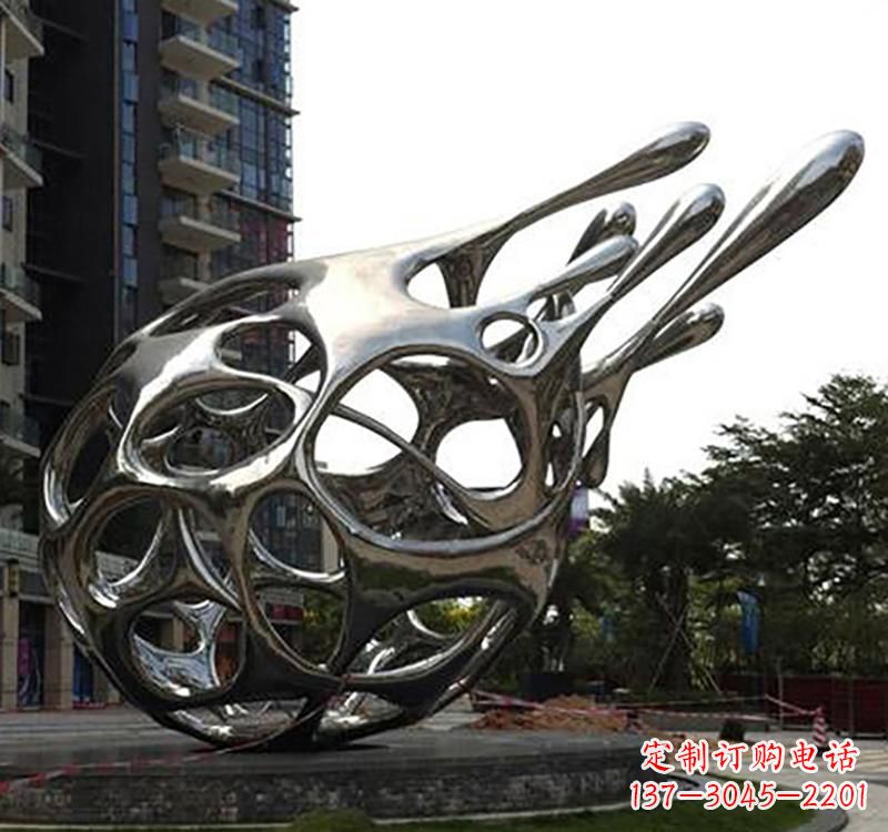 信阳不锈钢镜面火龙果雕塑精致的艺术瑰宝