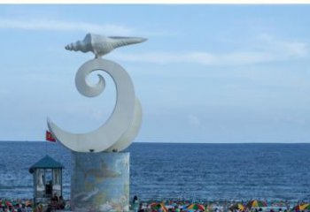 信阳海浪与海螺雕塑的结合——不锈钢景区的美景