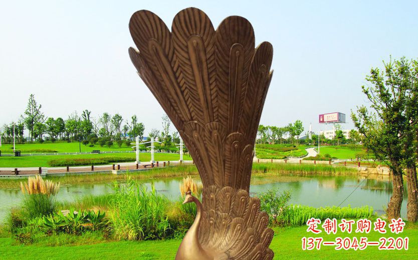 信阳不锈钢孔雀展翅高飞