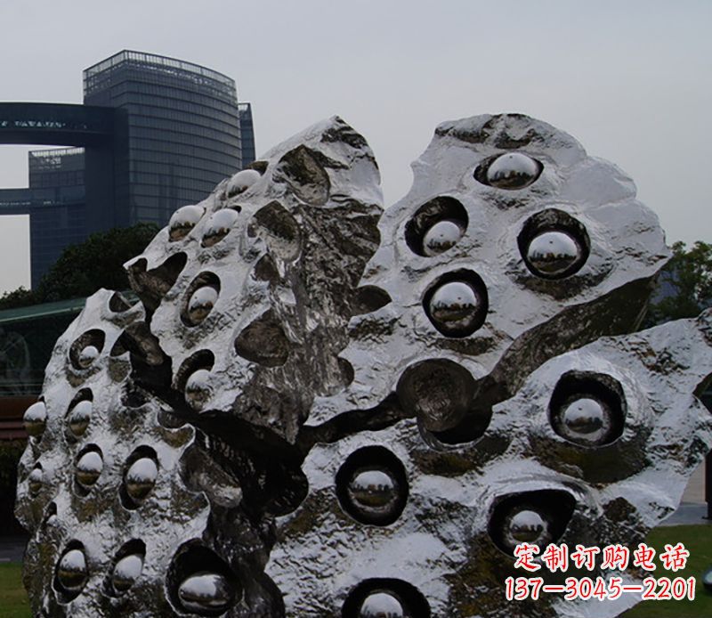 信阳不锈钢莲蓬雕塑精美绝伦