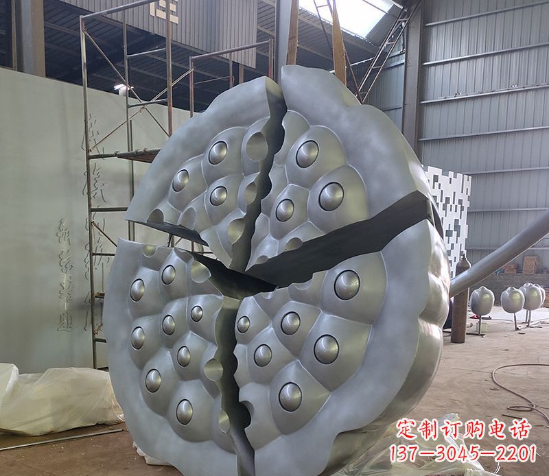 信阳不锈钢莲蓬雕塑精美外形 引人入胜