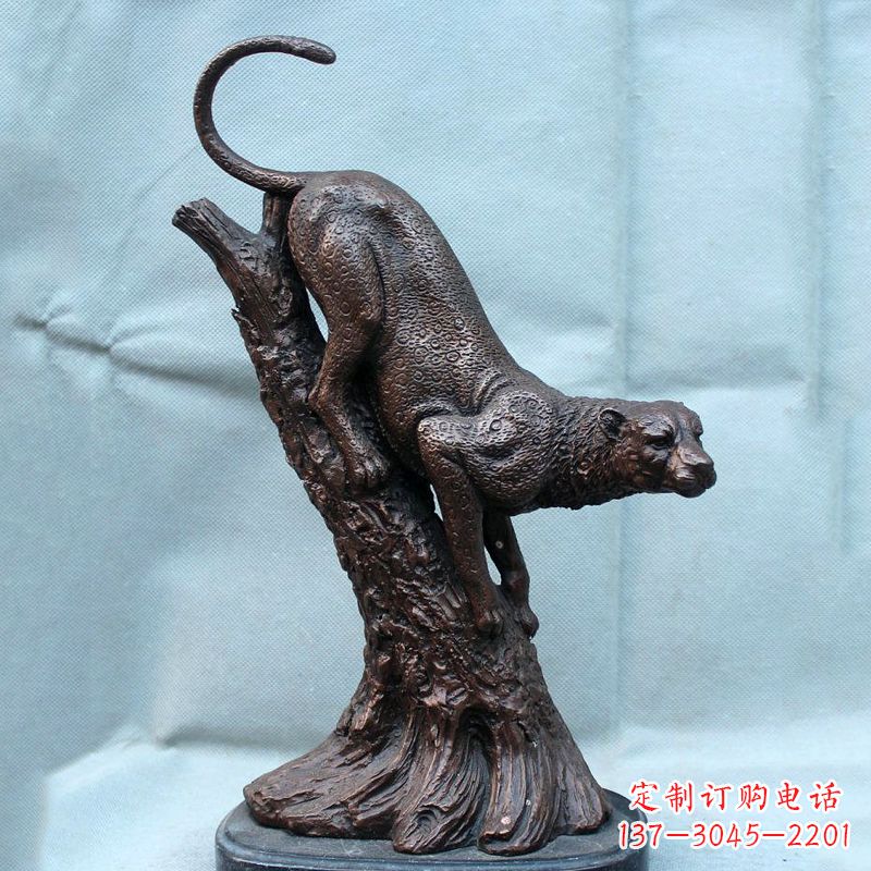 信阳不锈钢猎豹雕塑经典之美