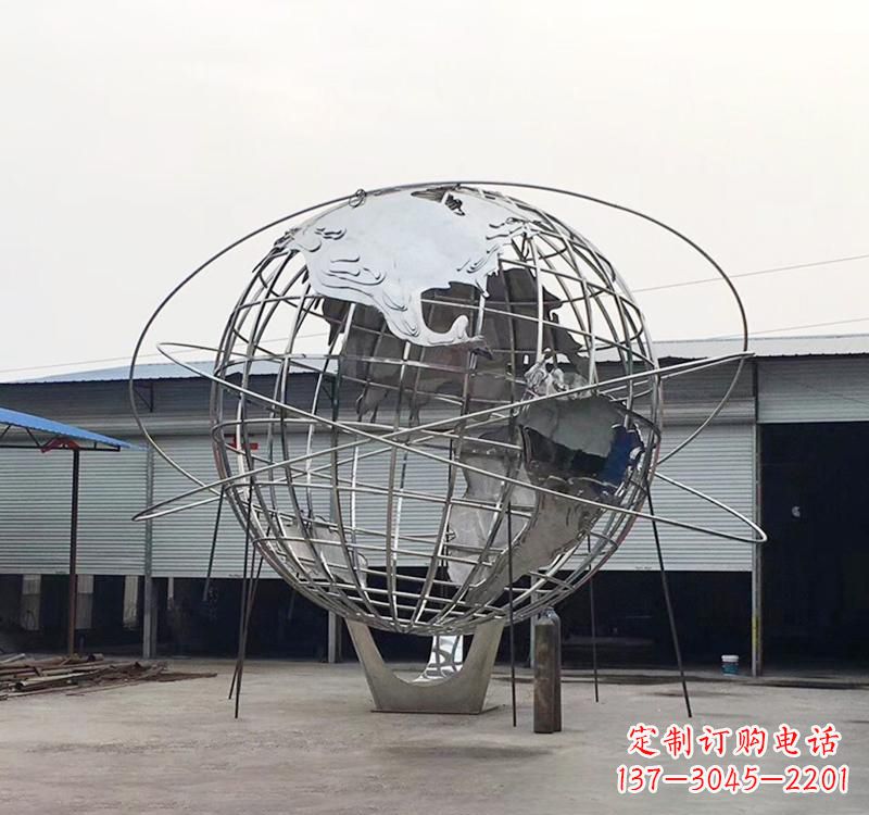 信阳不锈钢制作的镂空地球雕塑