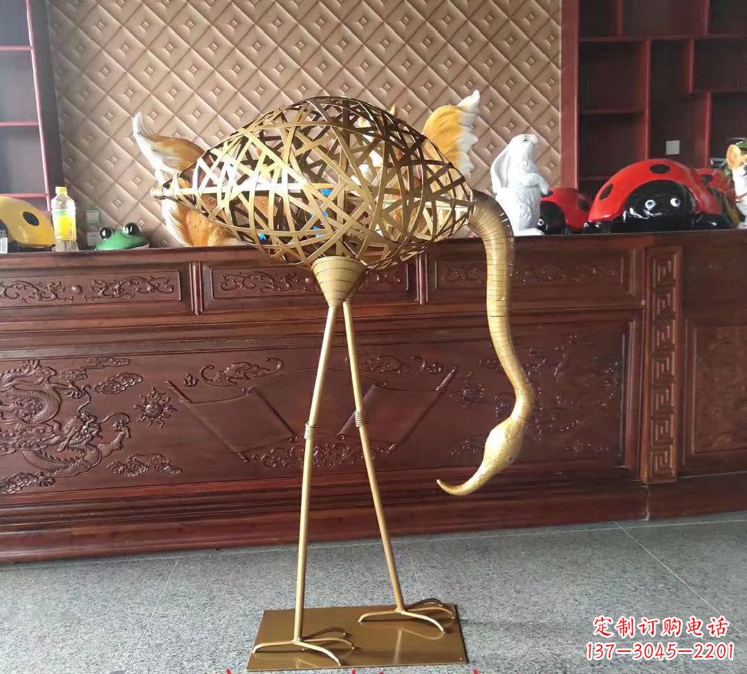 信阳不锈钢丹顶鹤雕塑精美外形,传承中华文化