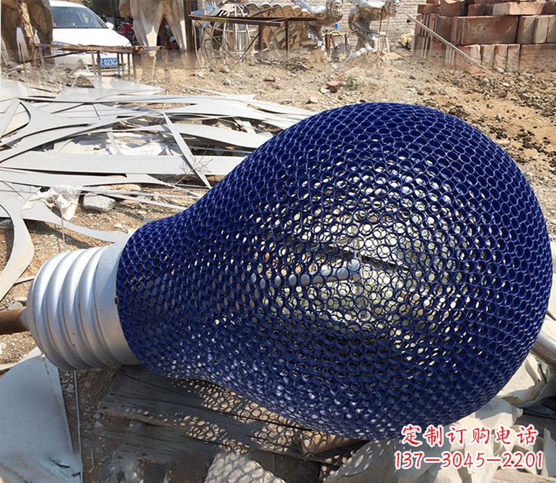信阳不锈钢镂空灯泡雕塑精美灯光装置
