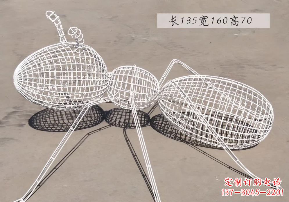 信阳不锈钢镂空蚂蚁雕塑艺术精美的象征