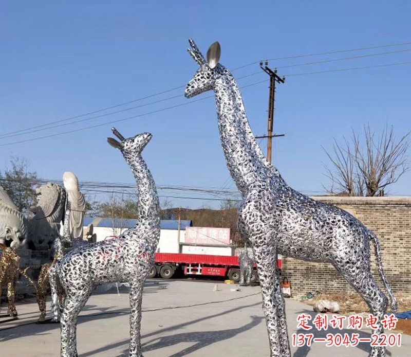 信阳不锈钢镂空长颈鹿雕塑