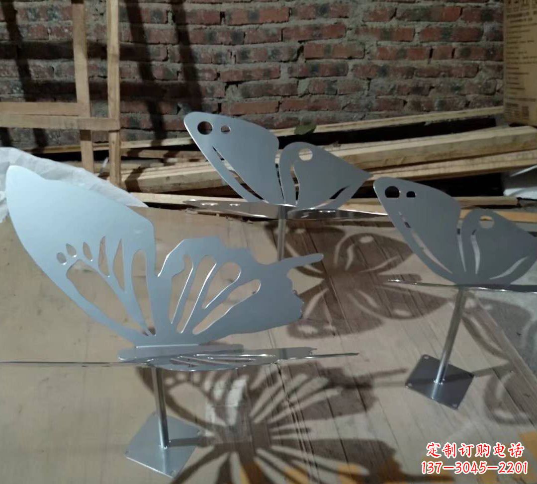信阳蝴蝶之舞不锈钢镂空蝴蝶景观雕塑