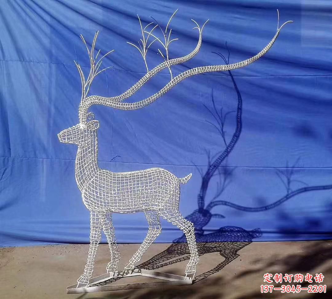 信阳不锈钢麋鹿雕塑精美的景观装饰品