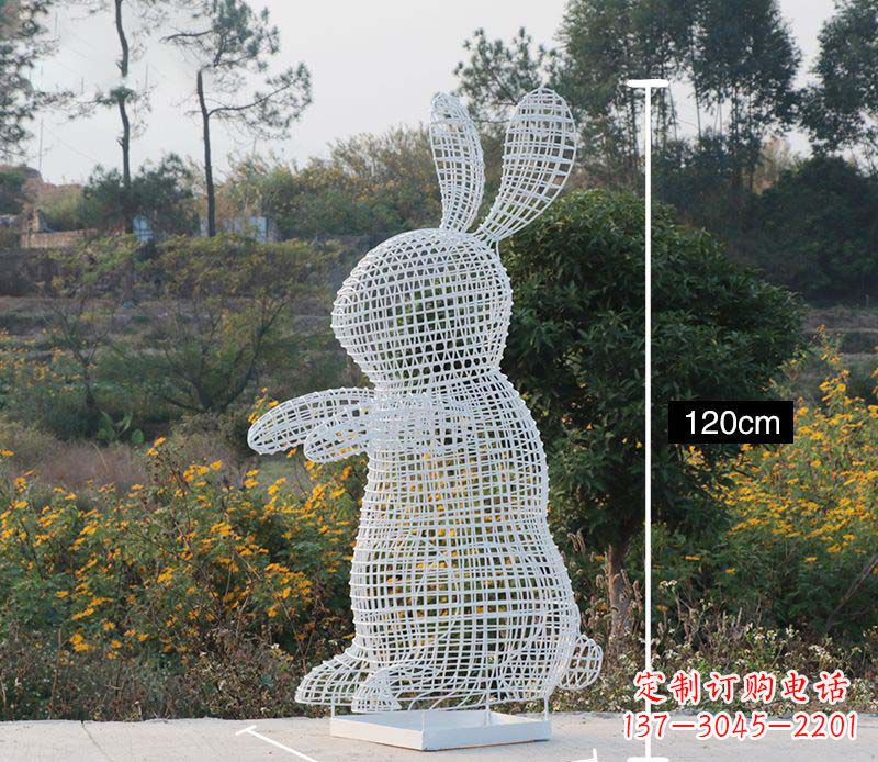 信阳精致的不锈钢镂空兔子雕塑