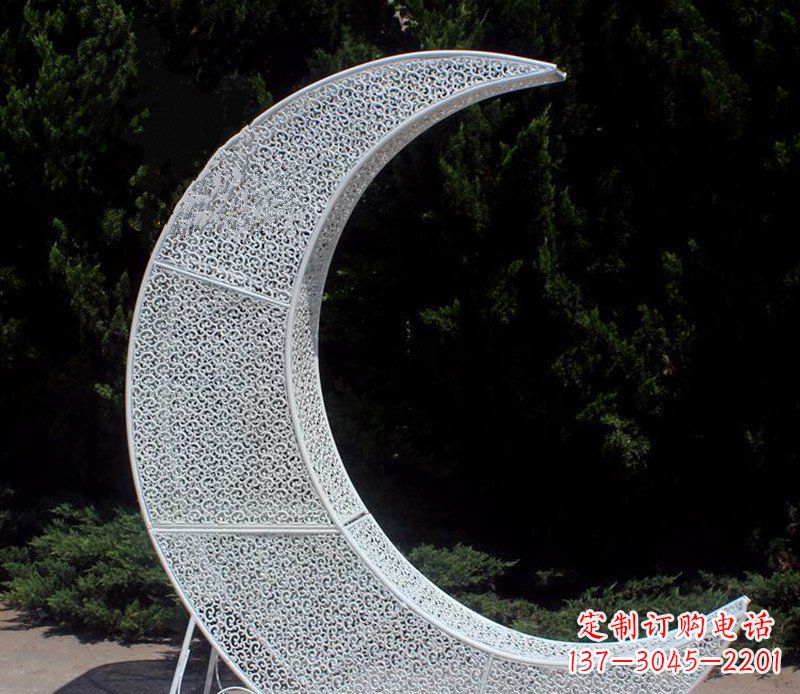 信阳不锈钢镂空月亮公园雕塑浪漫而又神奇