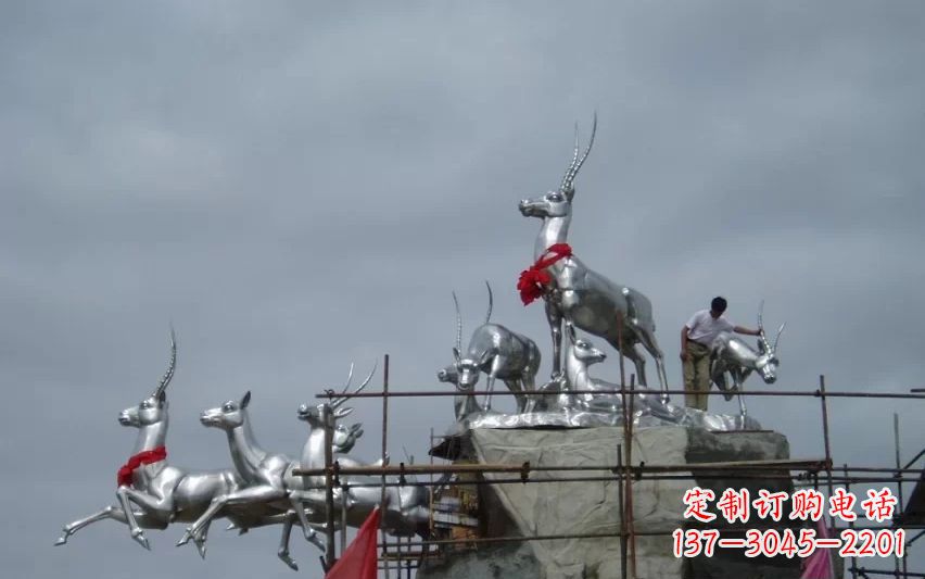 信阳不锈钢动物雕塑——美丽宁静的自然之美