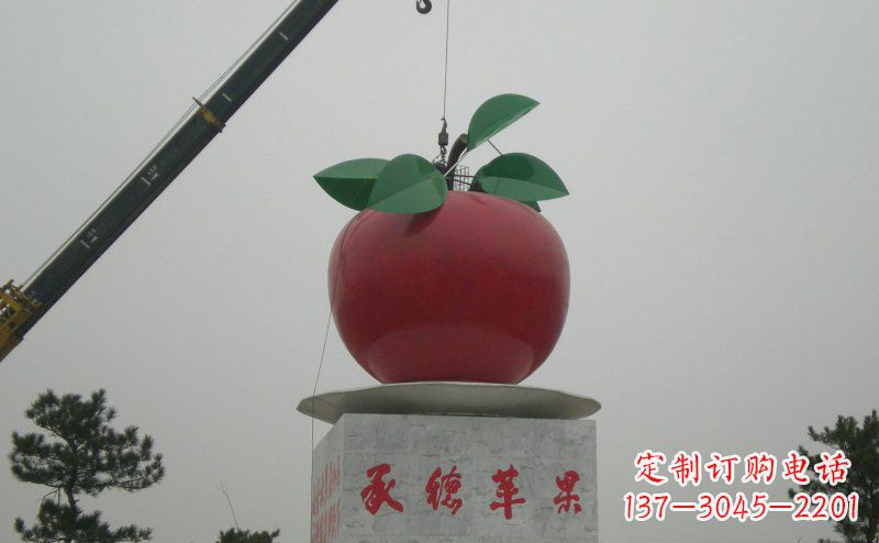 信阳精致不锈钢苹果雕塑