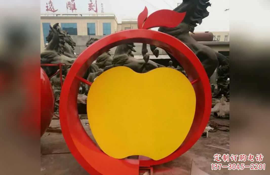 信阳不锈钢苹果雕塑——见证爱与和平