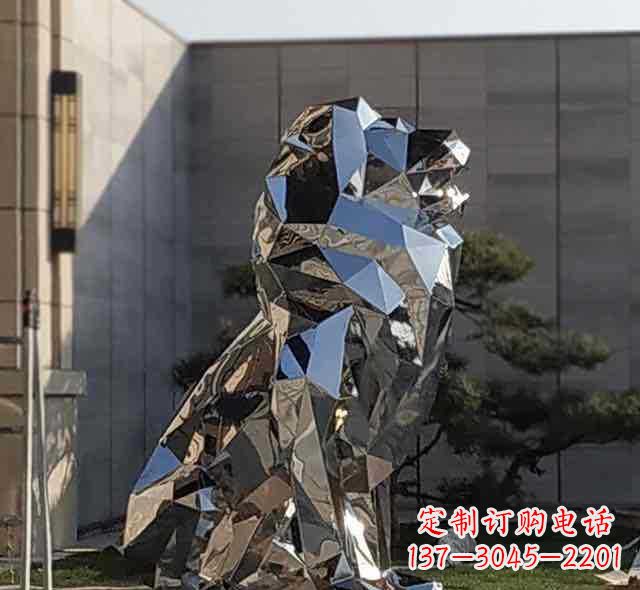 信阳不锈钢狮子雕塑象征力量与美丽