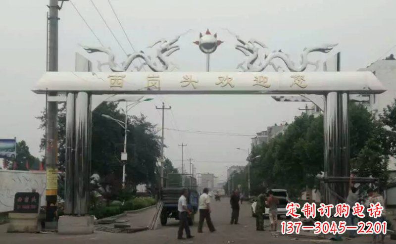 信阳不锈钢双龙戏珠牌坊传承文化的雕塑之美