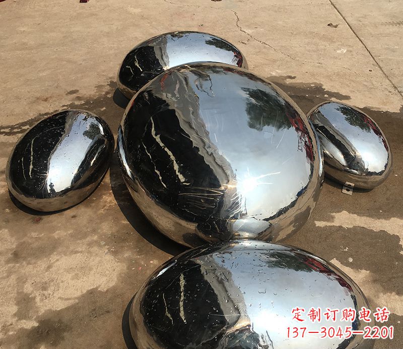信阳精致灵动的不锈钢水滴雕塑