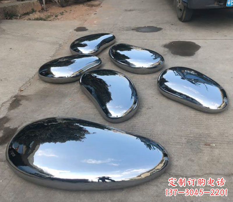 信阳水滴雕塑——不锈钢的精美之作