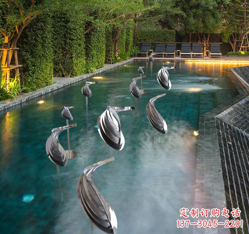 信阳不锈钢动物雕塑——美丽的水景装置